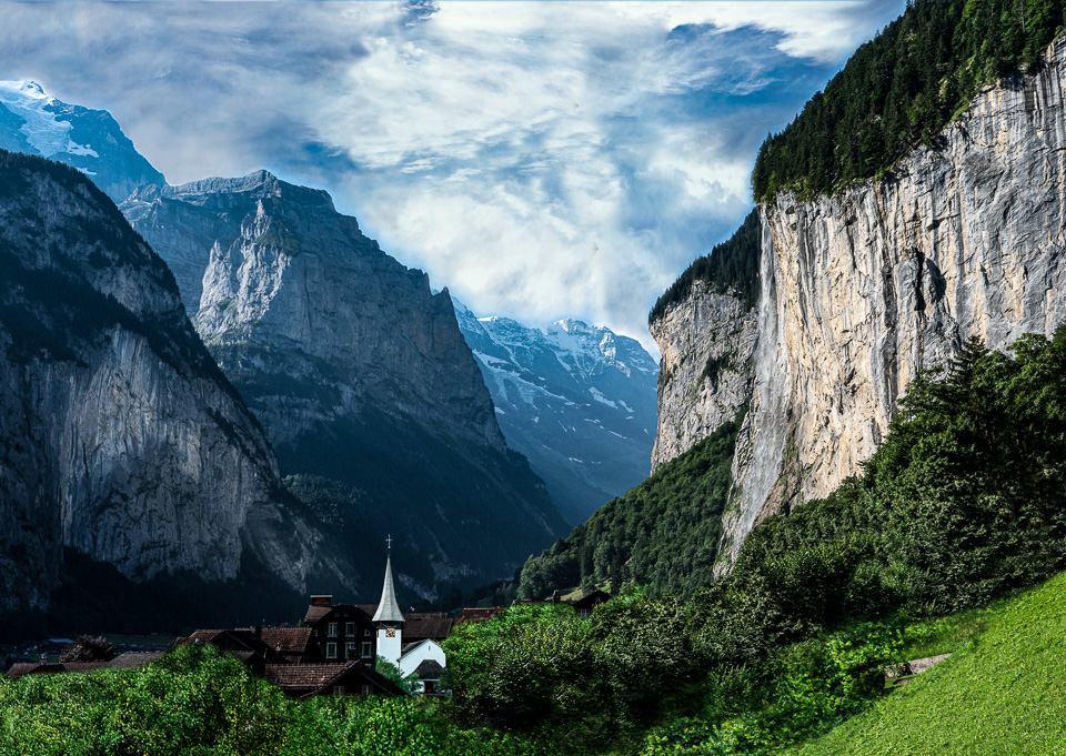 View from the Lauterbrunnen Valley floor © Charles & Mary Love